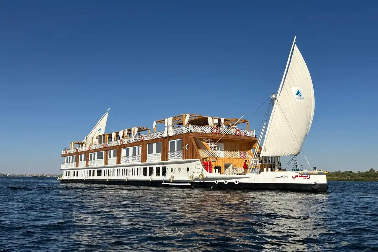 Luxury Merit Star 2 Dahabiya Nile Cruise